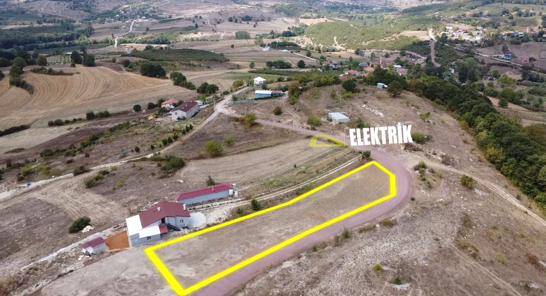 Kocaeli Kandıra Gebeşler'de Satılık Resmi Yollu Tarla
