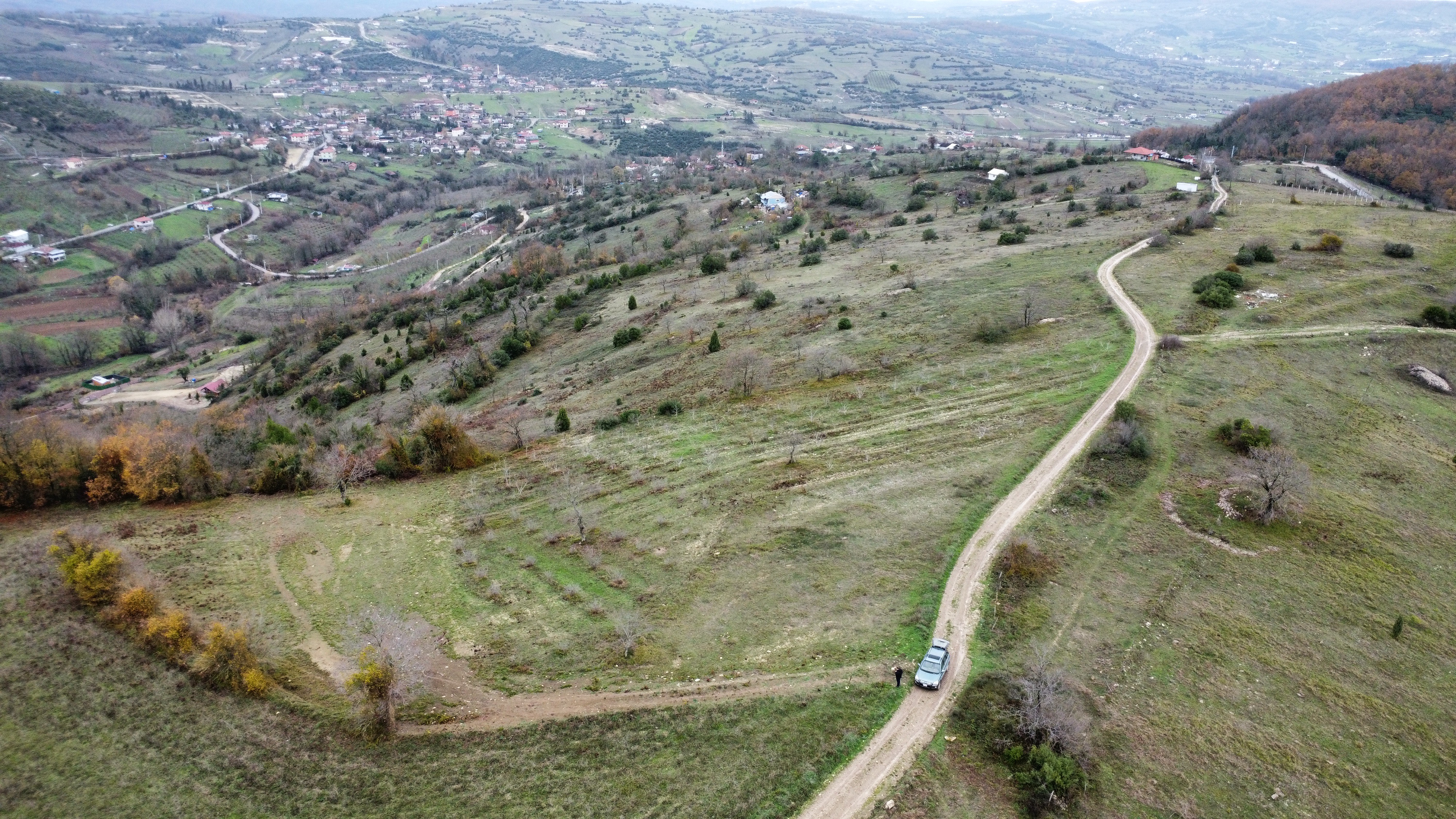 Kandıra Çalca'da Zirvede Satılık Resmi Yollu Tarla