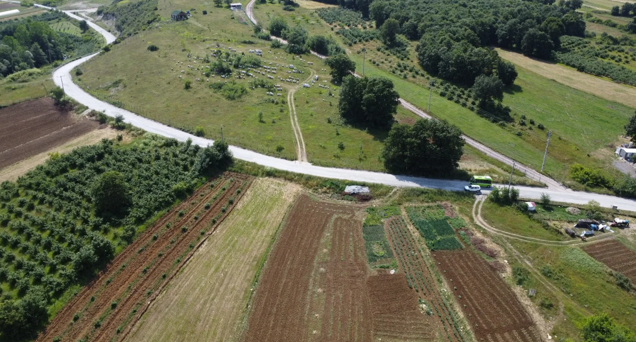Kocaeli Kandıra Deliveli'de Satılık Dere Kenarında Tarla