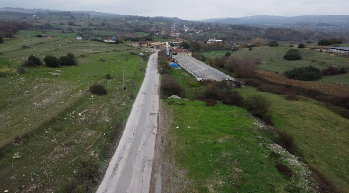 Kocaeli Kandıra Şerefsungur'da Satılık Asfalta Yakın Tarla