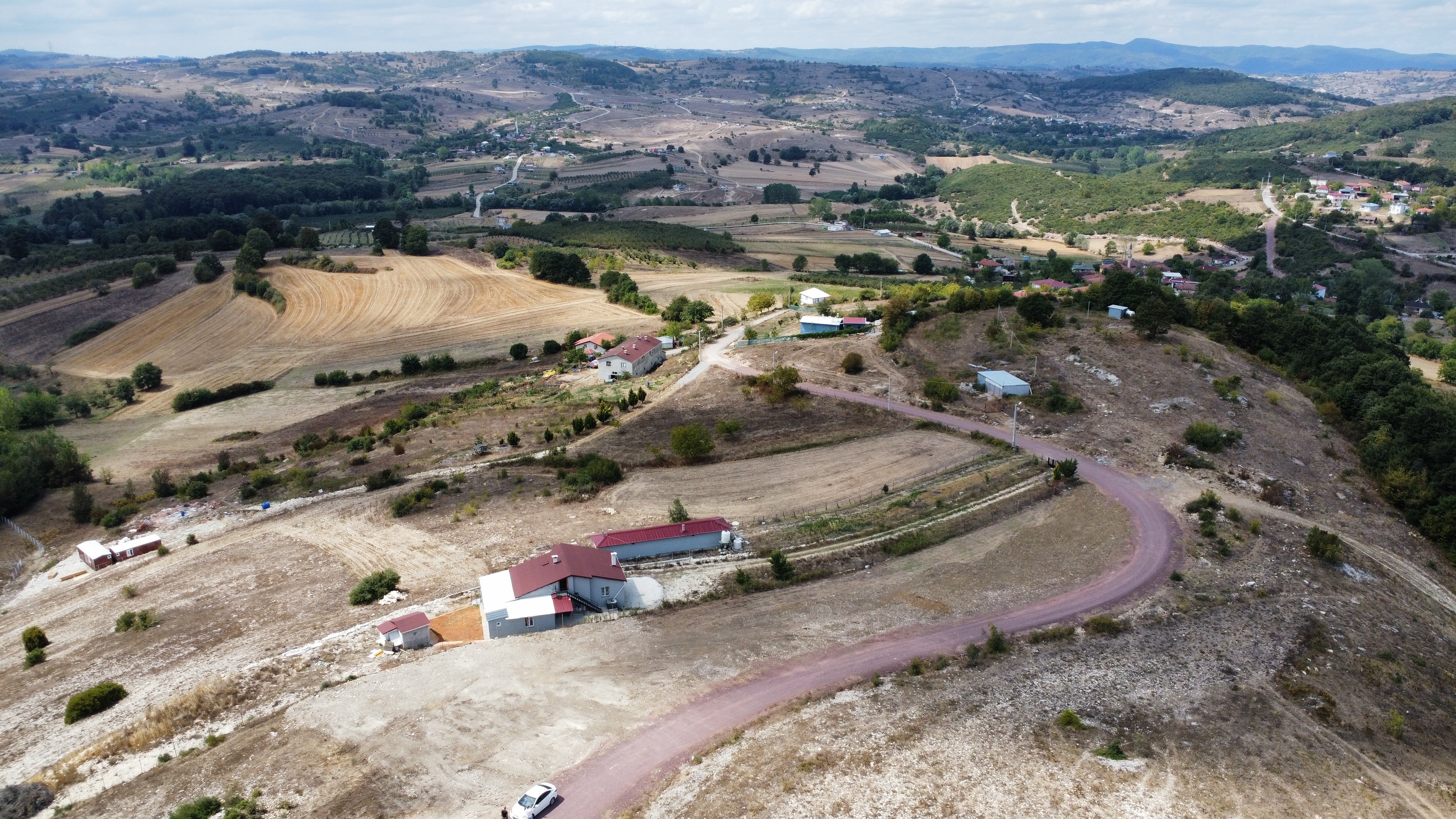 Kocaeli Kandıra Gebeşler'de Satılık Resmi Yollu Tarla