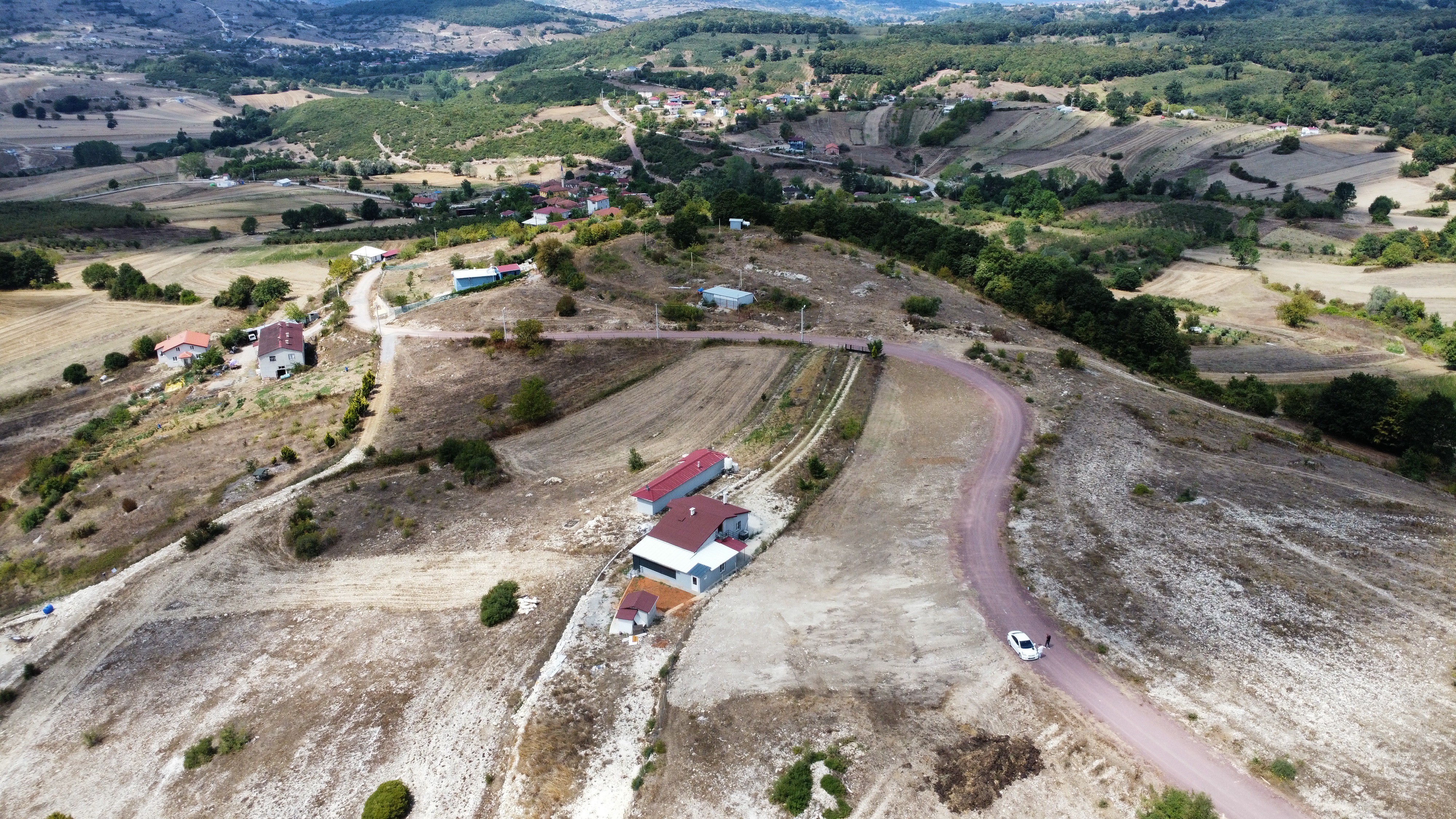 Kocaeli Kandıra Gebeşler'de Satılık Resmi Yollu Tarla